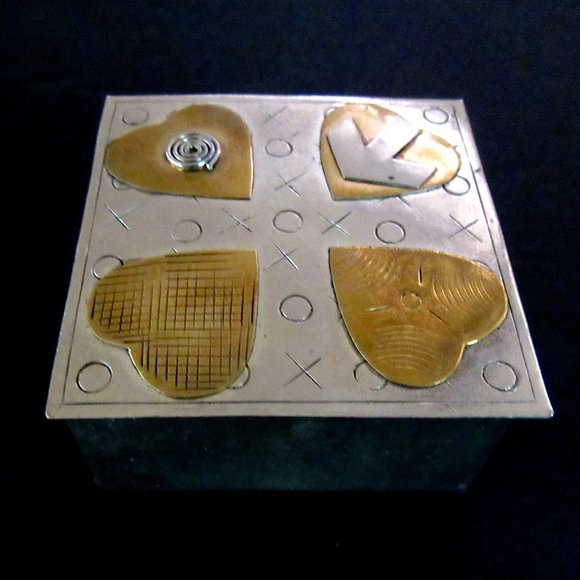 Mixed metal silver & brass tin pill or trinket box - Hearts - Valentines Day - Picture 1 of 8